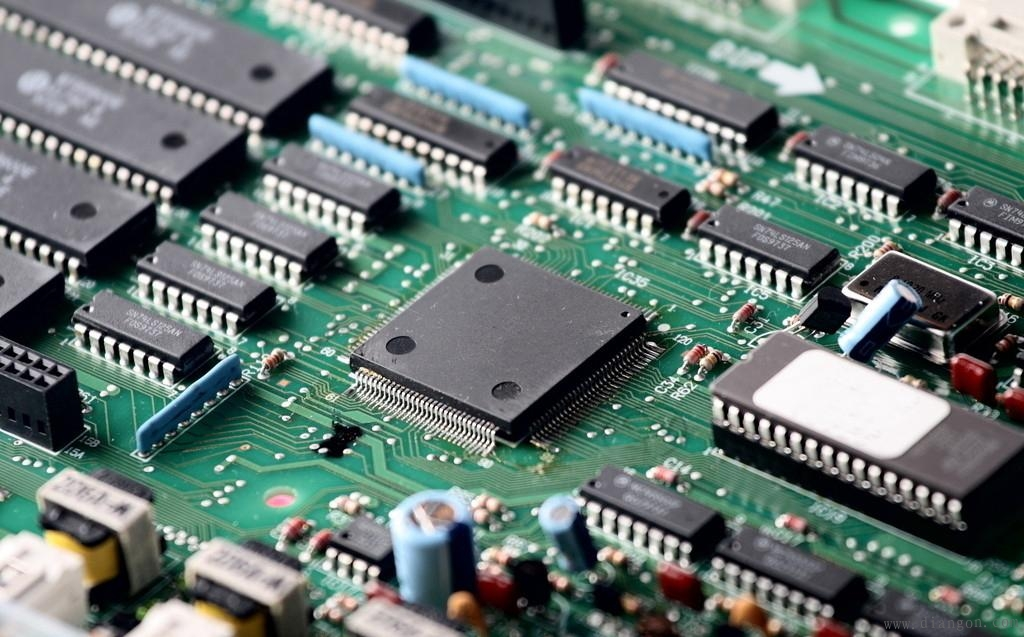 誠(chéng)信回收汽車IGBT模塊，汽車無線MCU，汽車片上系統(tǒng)，汽車芯片等一系列電子元件