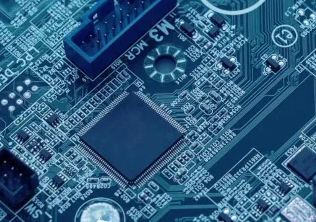 供應電源管理-PMIC 芯片：包括電池管理、電壓基準、LDO 穩(wěn)壓器、開關穩(wěn)壓器