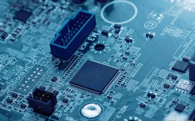 收購(gòu) Broadcom：主機(jī)總線適配器、RAID 控制卡、SAS 擴(kuò)展器、硬盤(pán)驅(qū)動(dòng)器