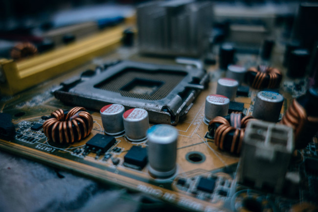 供應(yīng)（RENESAS）SRAM、多端口存儲(chǔ)器、總線交換機(jī)、非易失性存儲(chǔ)器
